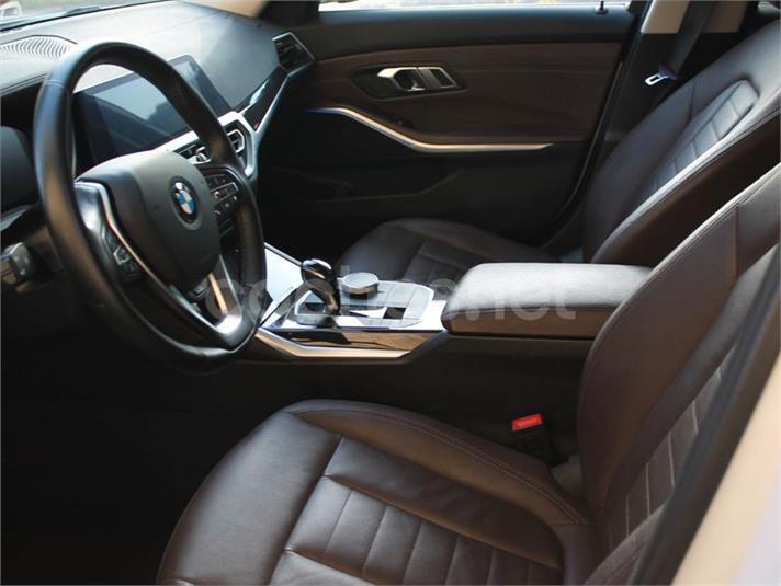 bmw-320d-luxury-foto11