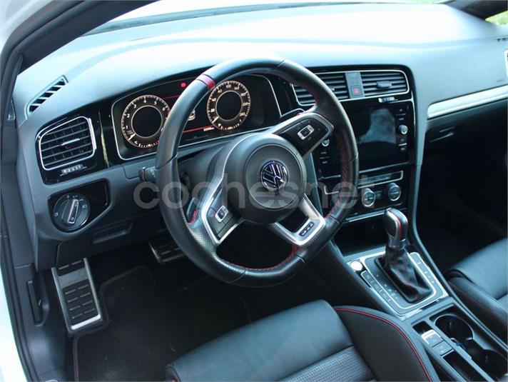 volkswagen-golf-gti-tcr-foto11