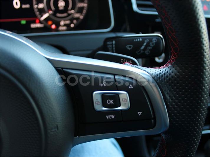 volkswagen-golf-gti-tcr-foto15