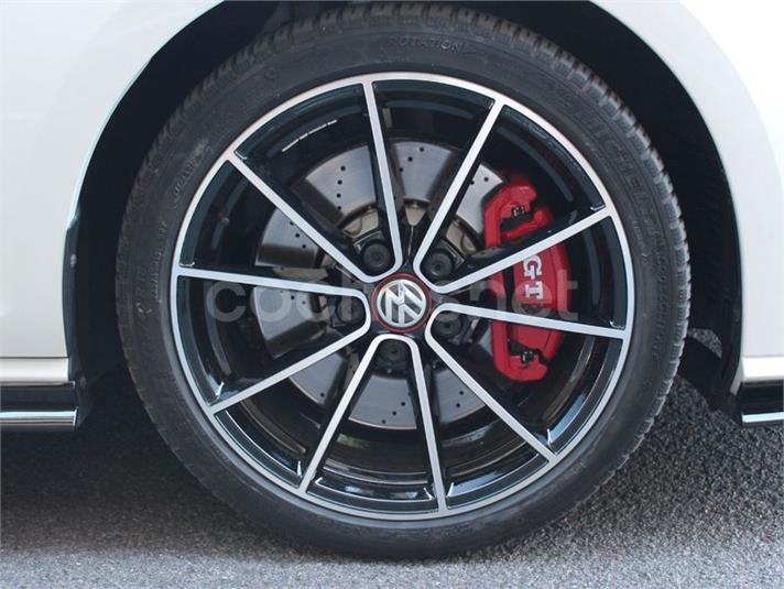 volkswagen-golf-gti-tcr-foto7